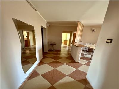 Apartament cu 3 camere de vanzare, etaj 1 din 4, in Tudor, bld. Pandurilor