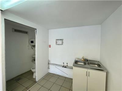 Spatiu comercial de inchiriat de 28 mp zona Centrala