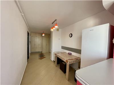 Apartament cu 3 camere de inchiriat, mobilat si utilat, in 7 Noiembrie