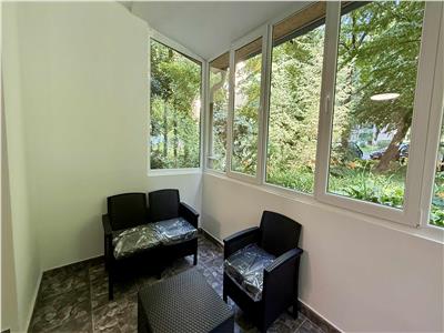 I am renting a modern, equipped and furnished 3room apartment 5 minutes from UMF