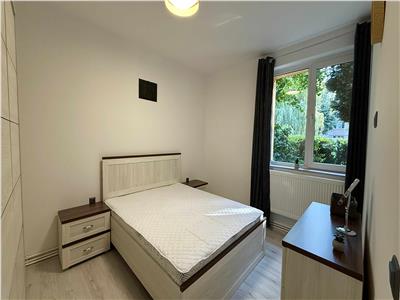 I am renting a modern, equipped and furnished 3room apartment 5 minutes from UMF