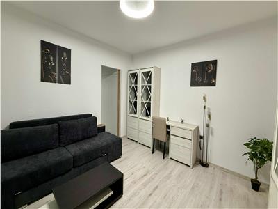 I am renting a modern, equipped and furnished 3room apartment 5 minutes from UMF