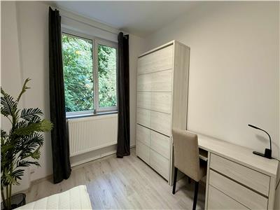 I am renting a modern, equipped and furnished 3room apartment 5 minutes from UMF