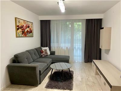 Apartament cu 3 camere de inchiriat, in Cornisa str. Argesului