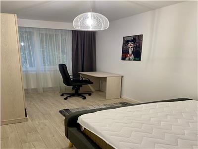 Apartament cu 3 camere de inchiriat, in Cornisa str. Argesului
