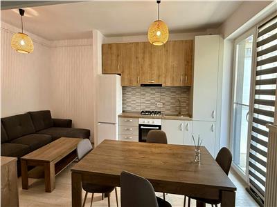 Vand apartament cu 1 camera, complet mobilat in Complexul Maurer, etaj 2