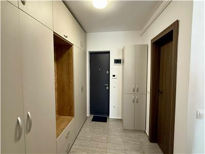 Vand apartament cu 1 camera, complet mobilat in Complexul Maurer, etaj 2