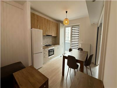 Vand apartament cu 1 camera, complet mobilat in Complexul Maurer, etaj 2