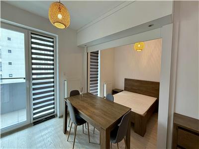 Vand apartament cu 1 camera, complet mobilat in Complexul Maurer, etaj 2