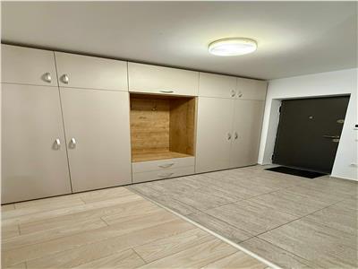 Vand apartament cu 1 camera, complet mobilat in Complexul Maurer, etaj 2