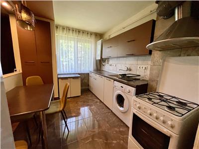 Apartament cu 2 camere de vanzare in 7 Noiembrie la 550 m de UMF