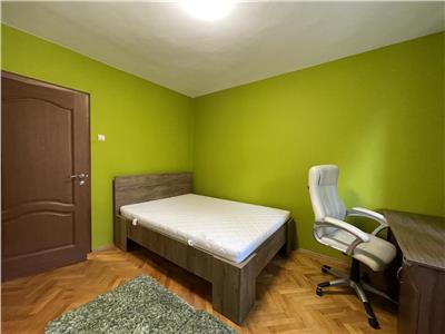 Apartament cu 3 camere de inchiriat, in Cornisa la 450 m de UMF
