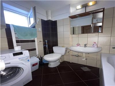 Apartament cu 3 camere de inchiriat, in Cornisa la 450 m de UMF