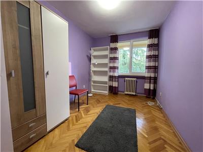 Apartament cu 3 camere de inchiriat, in Cornisa la 450 m de UMF