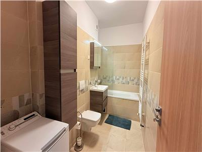 Vand apartament cu 2 camere, mobilat complet in Complexul Maurer