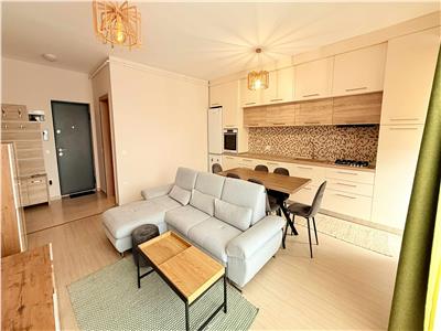 Vand apartament cu 2 camere, mobilat complet in Complexul Maurer