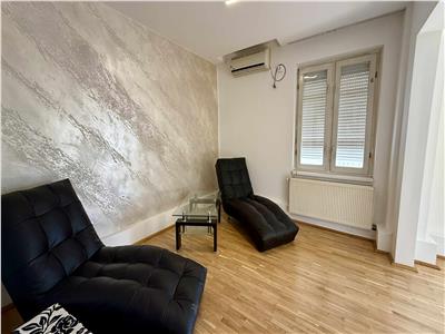 Vand apartament cu 4 camere, 2 bai, in Tudor suprafata utila 75mp