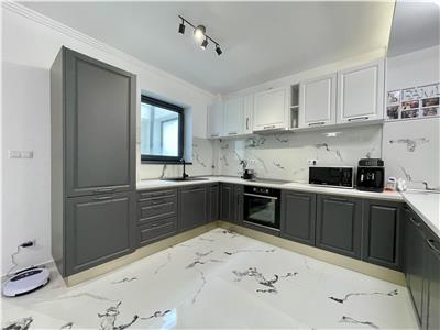 Apartament cu 3 camere, modern, parcare subterana, str. Revolutiei