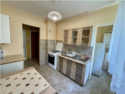Apartament cu 2 camere de inchiriat, in 7 Noiembrie la 800 m de UMF