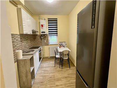 Apartament cu 3 camere de inchiriat, modern, in 7 Noiembrie la 650 m de UMF