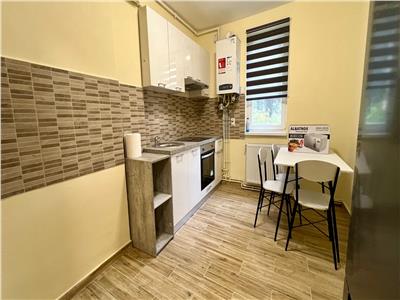 Apartament cu 3 camere de inchiriat, modern, in 7 Noiembrie la 650 m de UMF