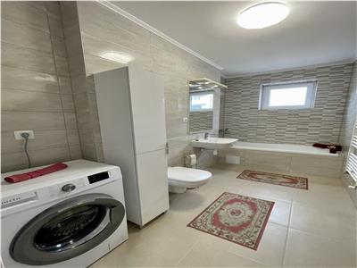Apartament cu 2 camere de inchiriat, decomandat, la Maurer Residence