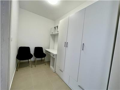 Apartament cu 2 camere de inchiriat, decomandat, la Maurer Residence