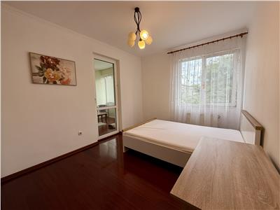 Apartament cu 3 camere si 2 bai, modern, in 7 Noiembrie