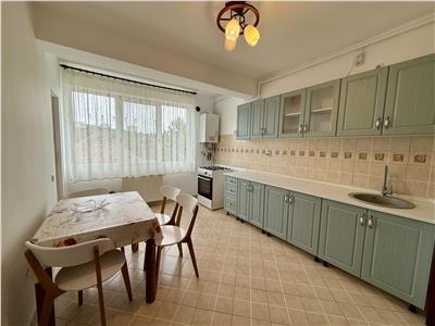 Apartament cu 3 camere si 2 bai, modern, in 7 Noiembrie