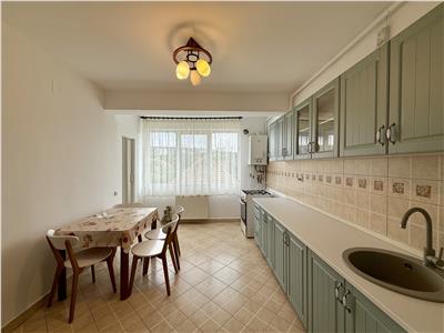 Apartament cu 3 camere si 2 bai, modern, in 7 Noiembrie