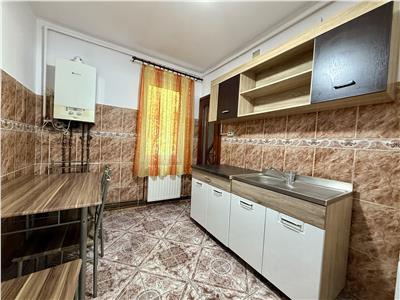 Apartament cu 2 camere de inchiriat, decomandat, in Tudor