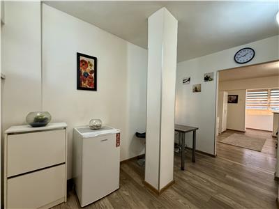 Apartament cu 1 camera de inchiriat, modern, in Piata Victoriei