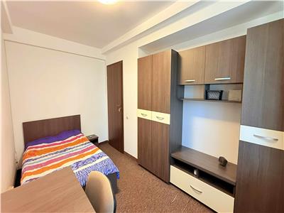 Inchiriez apartament cu 4 dormitoare, 2 bai in 7 Noiembrie la 12 min de UMF