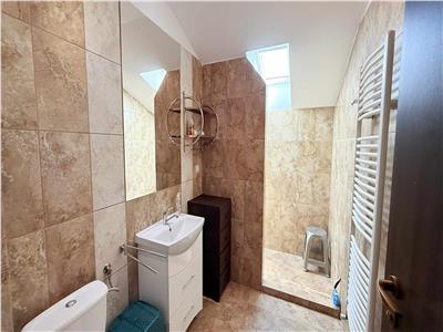 Inchiriez apartament cu 4 dormitoare, 2 bai in 7 Noiembrie la 12 min de UMF