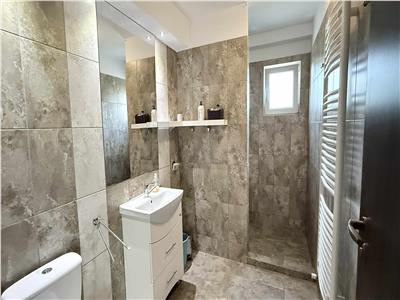 Inchiriez apartament cu 4 dormitoare, 2 bai in 7 Noiembrie la 12 min de UMF