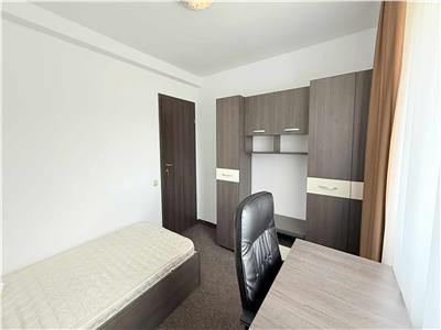 Inchiriez apartament cu 4 dormitoare, 2 bai in 7 Noiembrie la 12 min de UMF