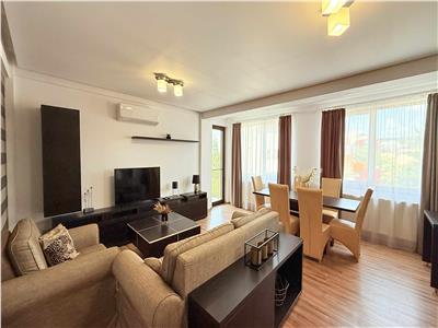 Inchiriez apartament cu 2 camere, mobilat modern, 115mp la 2 minute de Primarie