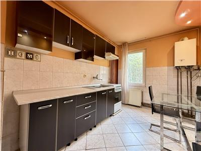 Apartament cu 2 camere de inchiriat, decomandat, in Tudor