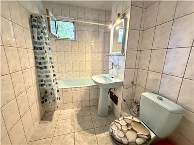 Apartament cu 2 camere de inchiriat, decomandat, in Tudor