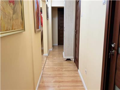 Oferta Unica, Apartament cu 4 camere renovat, 2 bai, etaj 1, zona Fortuna