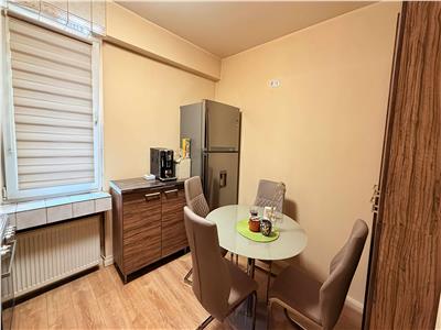 Oferta Unica, Apartament cu 4 camere renovat, 2 bai, etaj 1, zona Fortuna
