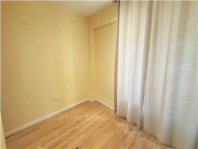 Oferta Unica, Apartament cu 4 camere renovat, 2 bai, etaj 1, zona Fortuna