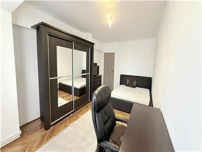 Inchiriez apartament cu 4 camere complet mobilat in zona Ultracentrala