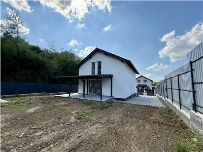 Casa noua cu 5 camere de vanzare semifinisata, teren 500 mp in Corunca
