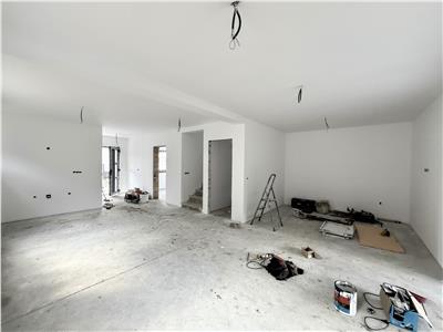 Casa noua cu 5 camere de vanzare semifinisata, teren 500 mp in Corunca
