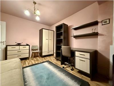 Apartament cu 3 camere mobilat si utilat, in Cornisa la 1,2 km de UMF