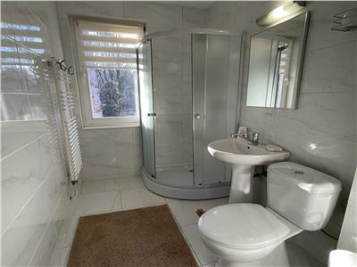 Apartament cu 3 camere, modern, in 7 Noiembrie la 500 m de UMF
