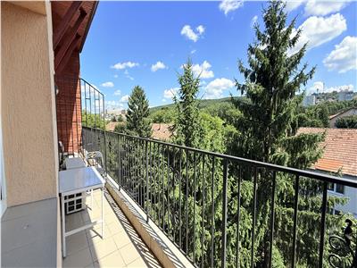 Vand apartament cu 5 camere, 2 bai ideal pt Investitie dar si Locuit