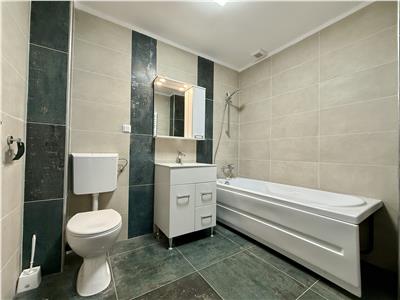 Apartament cu 3 camere, bloc nou, parcare subterana, str. Revolutiei.