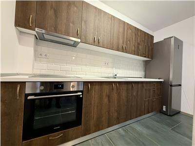 Apartament cu 3 camere, bloc nou, parcare subterana, str. Revolutiei.